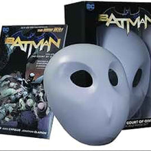 Load image into Gallery viewer, Batman: The Court of Owls Mask and Book Set by Scott Snyder Greg Capullo
