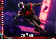 Load image into Gallery viewer, Miles Morales (2020 Suit) Sixth Scale Figure by Hot Toys